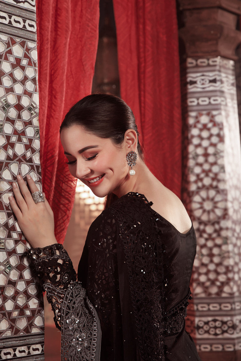 MARIA B MBROIDERD BLACK SAREE WEARING BY HANIA AMIR | UNSTITCHED COLLECTION BY SHAEBIZ