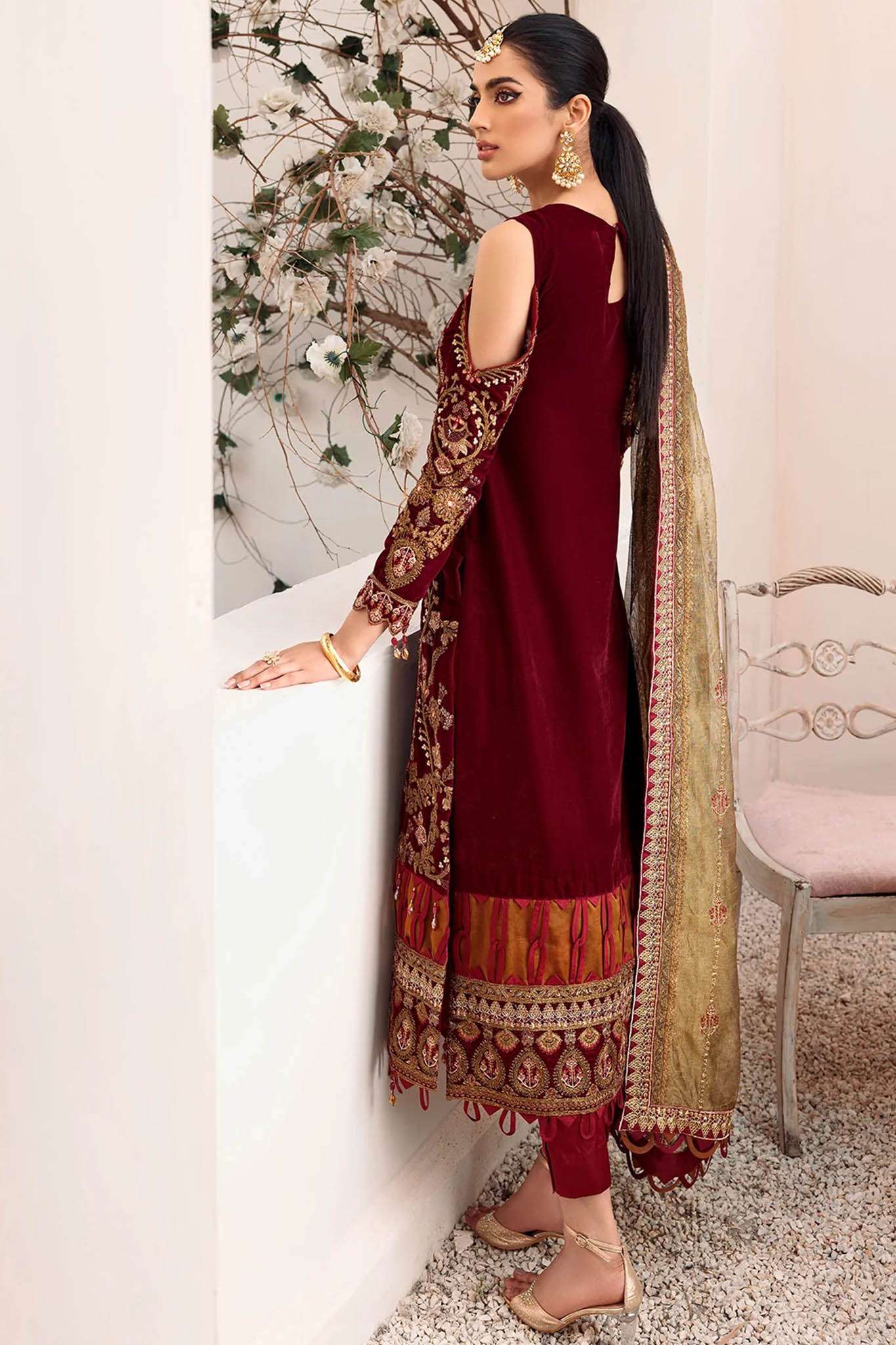 EMAAN ADEEL MEHROON DILNAZ(EA-V9000)