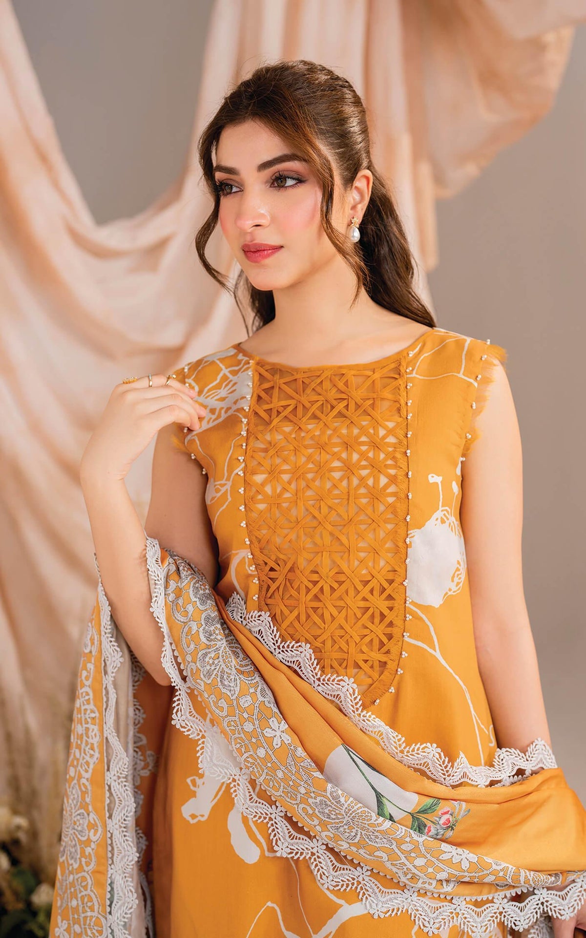 MERAKI BY ASIFA AND NABEEL EMBROIDERED LAWN DRESS| LATEST UNSTITCHED COLLECTION BY SHAEBIZ