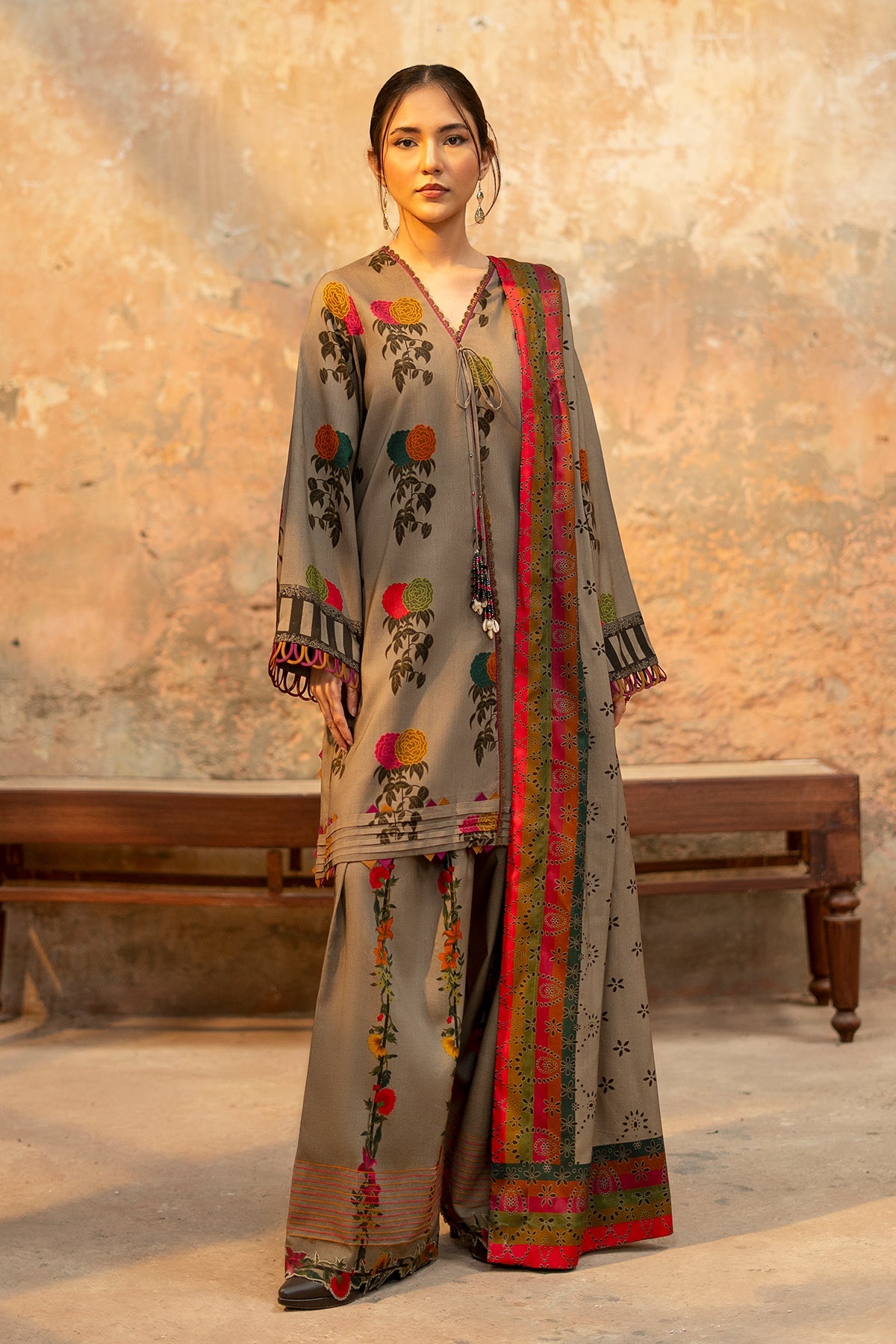 CHARIZMA LUXURY PRINTED LAWN DIGITAL PRINT COLLECTION| UNSTITCHED 3 PCS BY SHAEBIZ