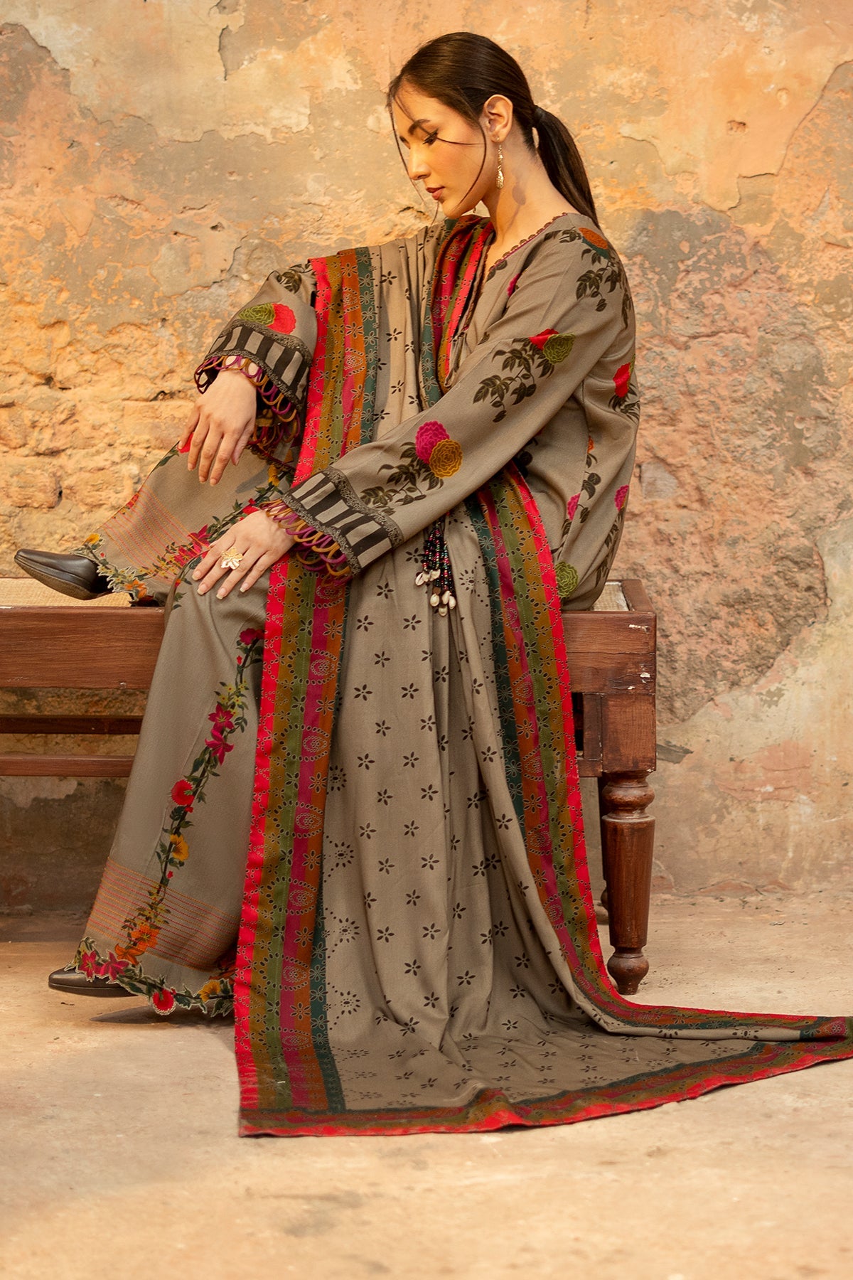 CHARIZMA LUXURY PRINTED LAWN DIGITAL PRINT COLLECTION| UNSTITCHED 3 PCS BY SHAEBIZ