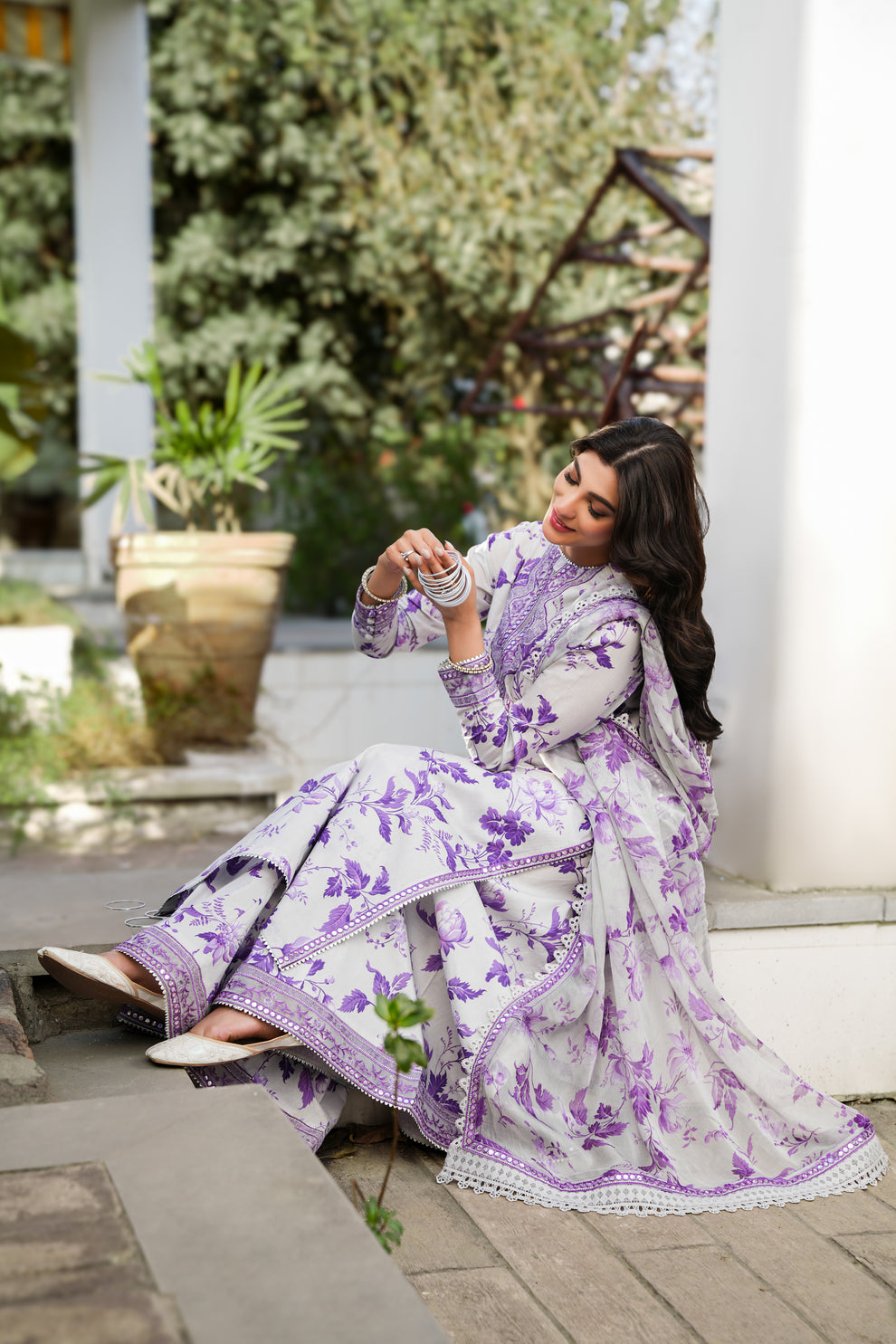 ANEELA'S WHITE PRINTED  SWISS LAWN COLLECTION| LATEST COLLECTION OF 2025| TOP PAKISTANI DRESS BY SHAEBIZ