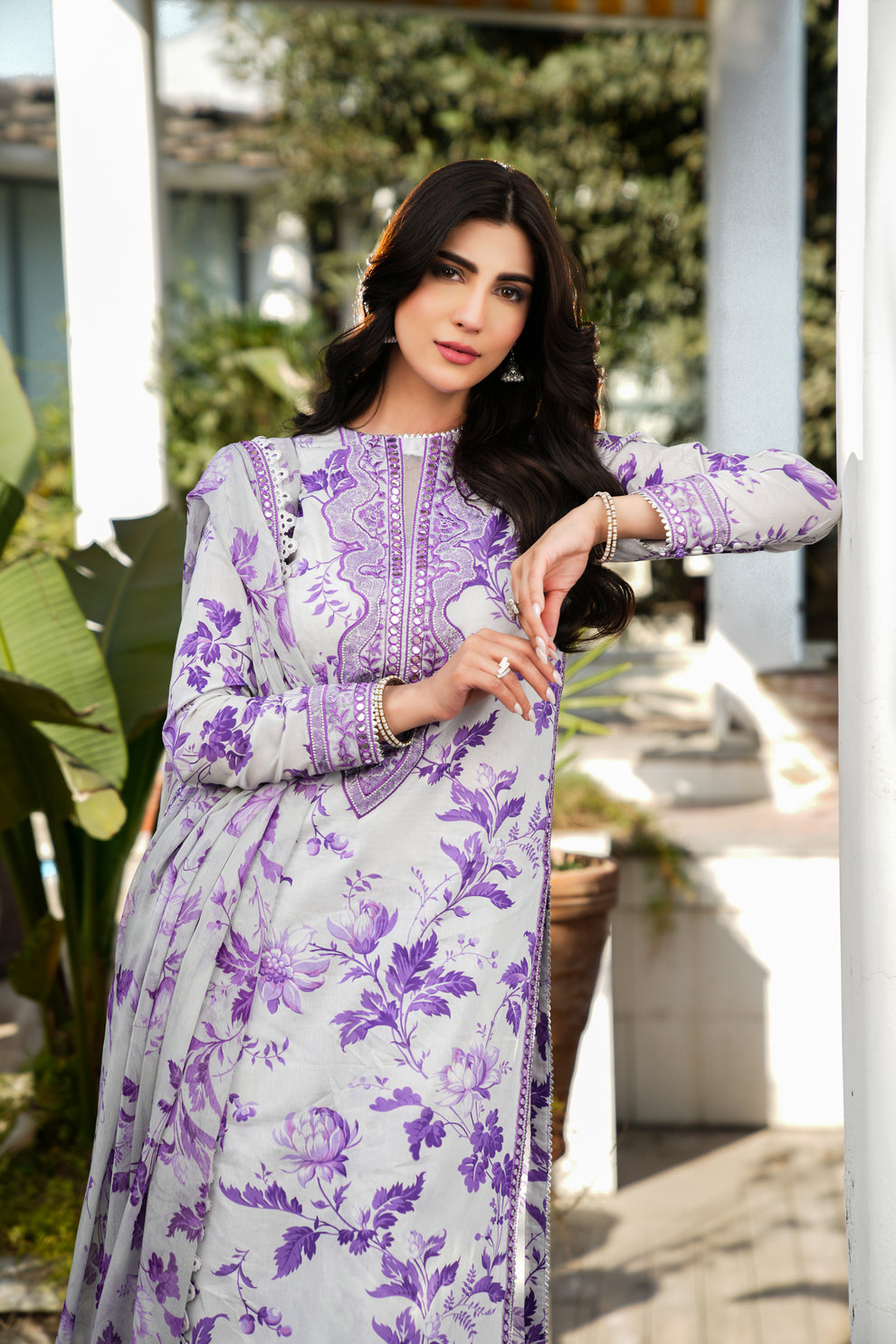 ANEELA'S WHITE PRINTED  SWISS LAWN COLLECTION| LATEST COLLECTION OF 2025| TOP PAKISTANI DRESS BY SHAEBIZ
