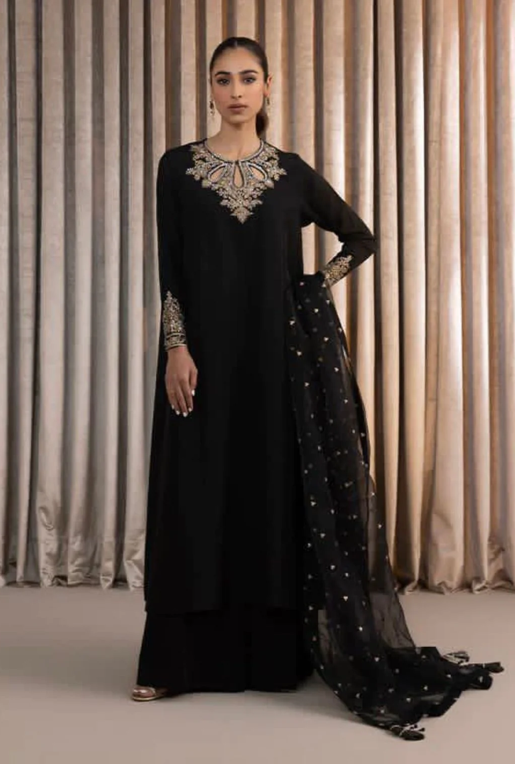 SAPPHIRE LATEST BLACK DRESS| UNSTITCHED VELVET COLLECTION| TOP PAKISTANI DRESS BY SHAEBIZ