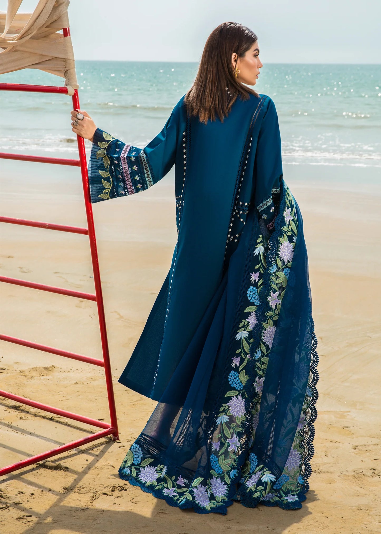 CRIMSON SAIRA SHAKIRA LAWN CHICKEN KARI CODE:CM ZINK