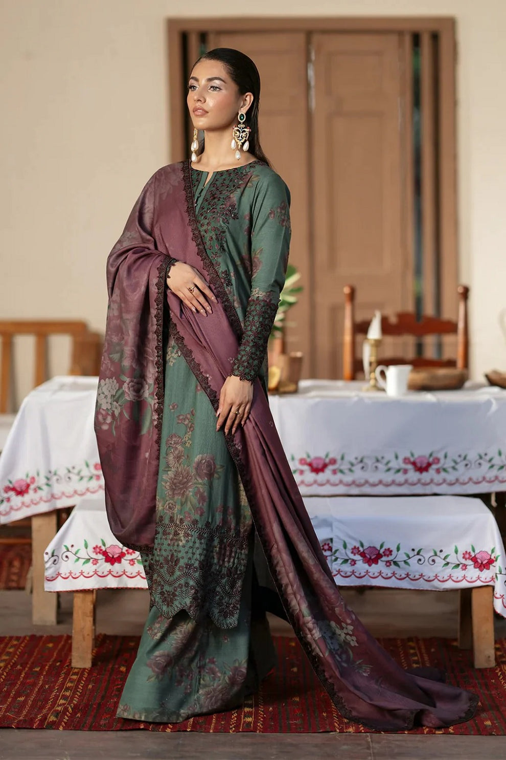 IZNIK GREEN GLOW 2026 PRINTED LAWN DRESS| UNSTITCHED 3 PCS| TOP PAKISTANI DRESS BY SHAEBIZ