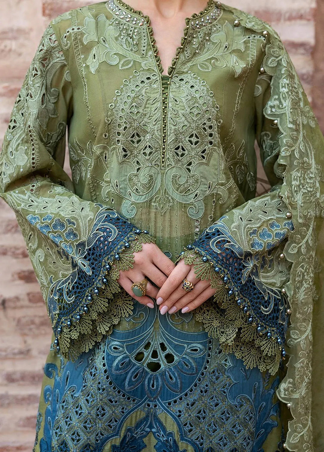 MARIA B LUXURY LAWN COLLECTION| UNSTITCHED MASTER REPLICA BY SHAEBIZ