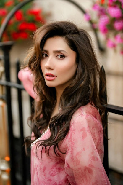 SANA MASKATIYA LUXURY PINK CHIFFON DRESS | MAHIRA KHAN VIRAL DRESS| UNSTITCHED 3 PCS BY SHAEBIZ