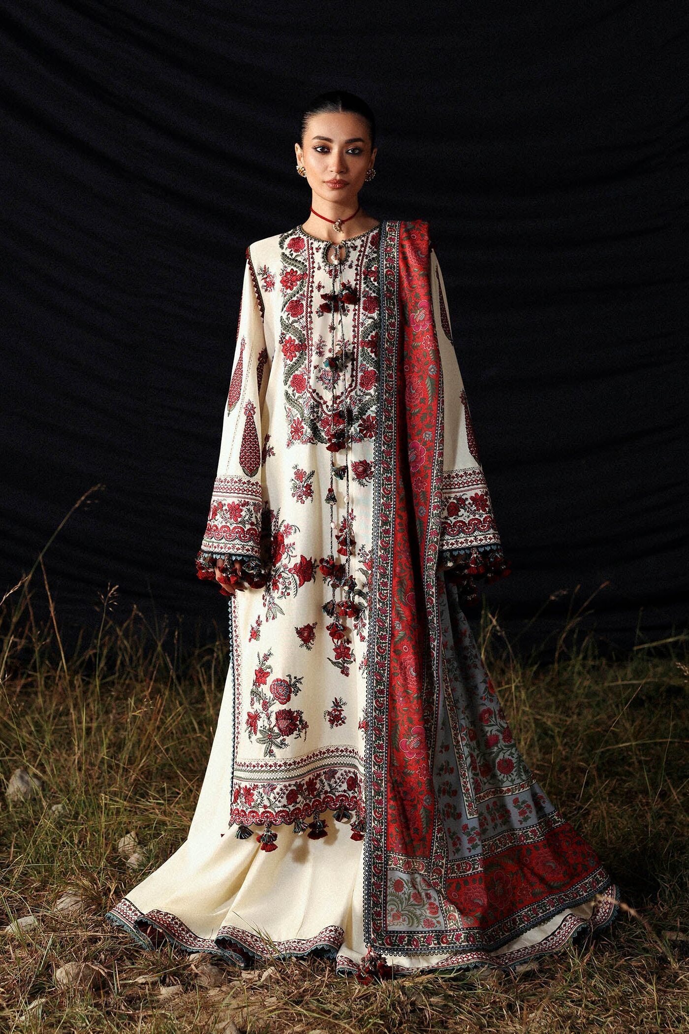 HUSSAINN REHAR LUXURY WHITE KHADDER WINTER COLLECTION| UNSTITCHED LATEST COLLECTION| TOP PAKISTANI DRESS BY SHAEBIZ