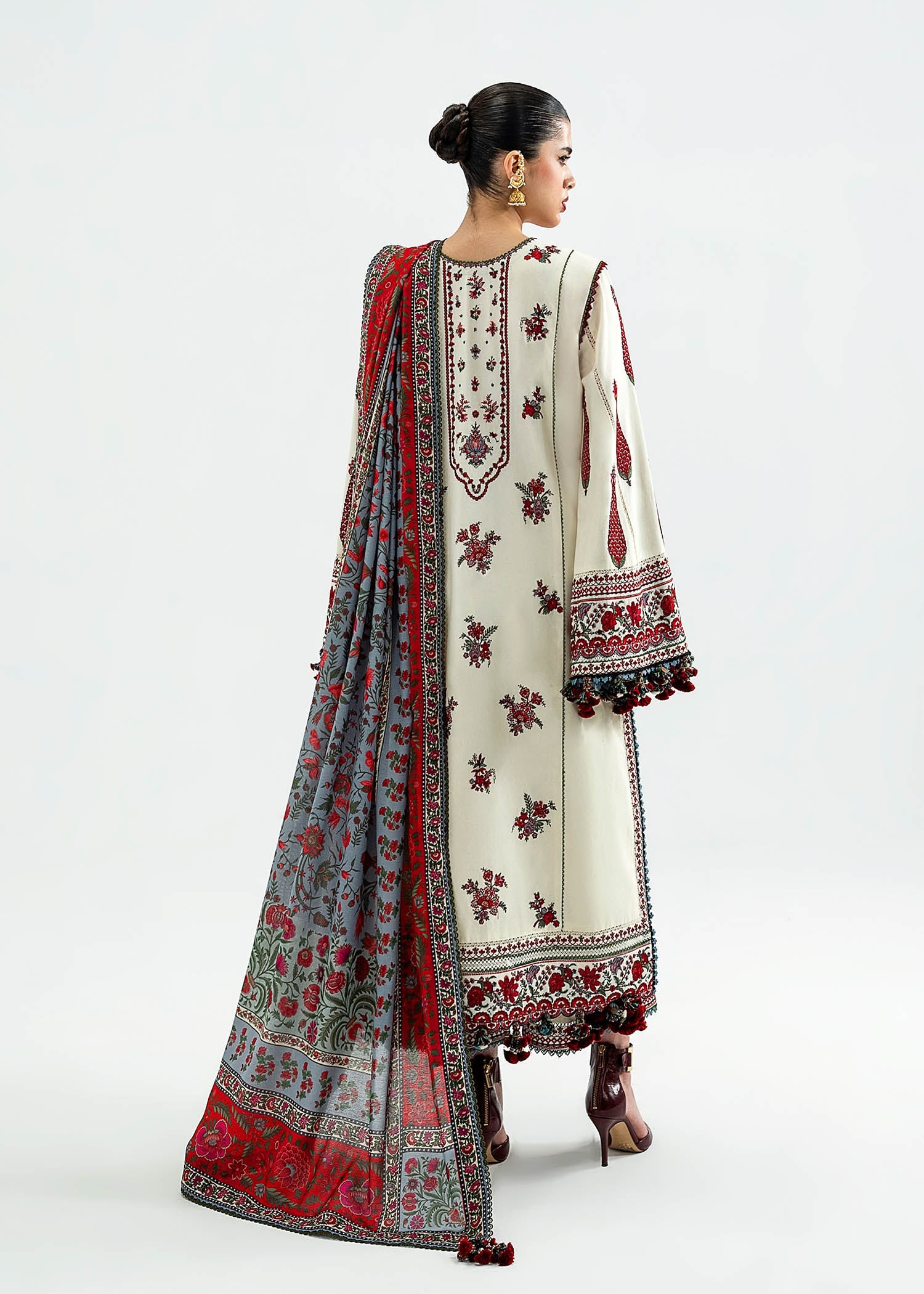 HUSSAINN REHAR LUXURY WHITE KHADDER WINTER COLLECTION| UNSTITCHED LATEST COLLECTION| TOP PAKISTANI DRESS BY SHAEBIZ