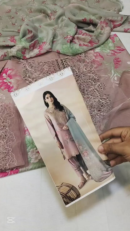 IZNIK TEA PINK DIGITAL PRINTED LAWN COLLECTION 2025 | UNSTITCHED MASTER REPLICA| TOP PAKISTANI DRESS BY SHAEBIZ