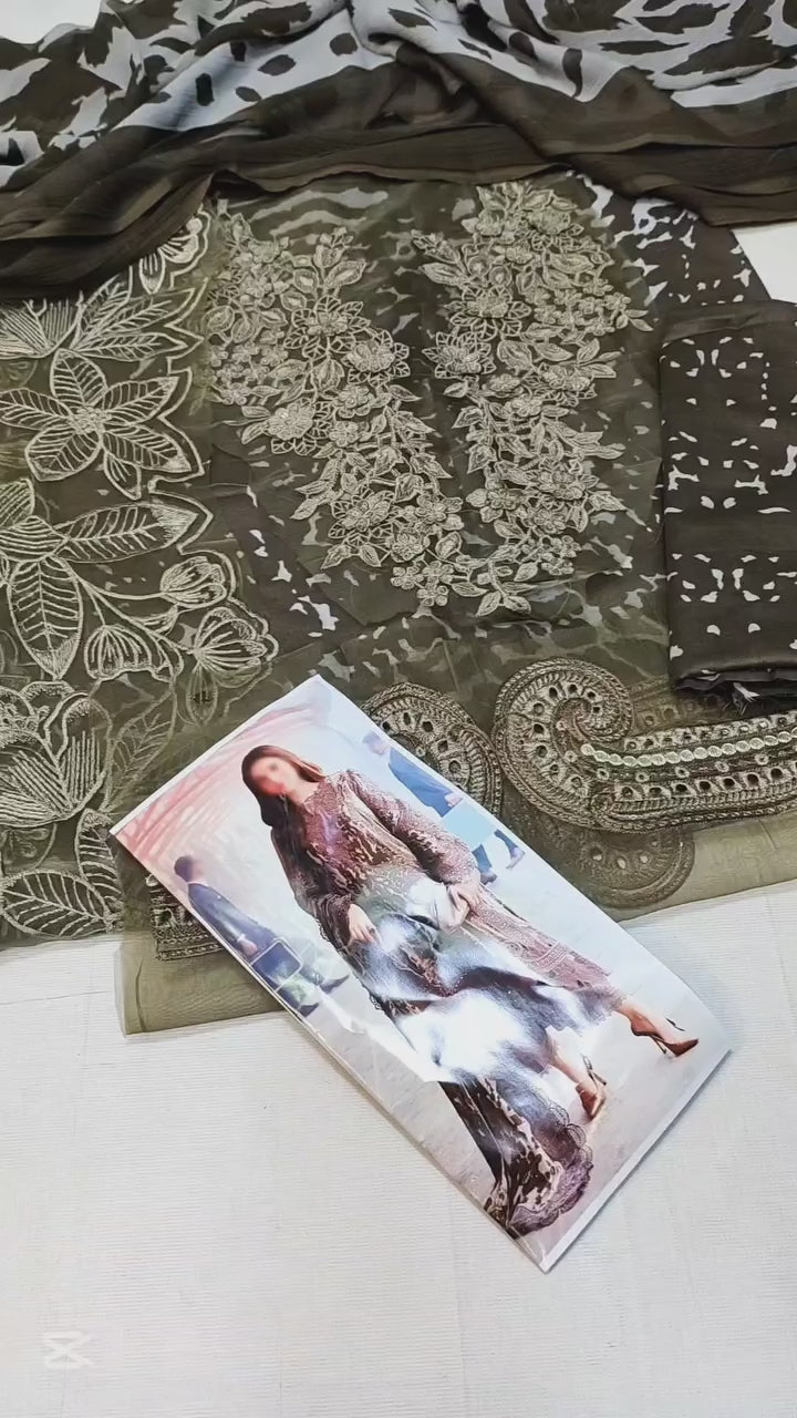 MARIA B LATEST LAWN UNSTITCHED 3 PCS| MASTER REPLICA BY SHAEBIZ