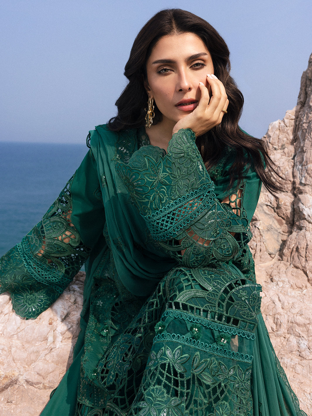 MAHNUR BANDISH LUXURY LAWN COLLECTION|TOP PAKISTANI DRESS BY SHAEBIZ