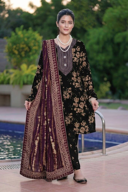 ANEELA'S LUXURY PRINTED LAWN DIGITAL PRINT COLLECTION| UNSTITCHED SUMMER COLLECTION BY SHAEBIZ