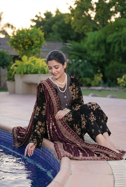 ANEELA'S LUXURY PRINTED LAWN DIGITAL PRINT COLLECTION| UNSTITCHED SUMMER COLLECTION BY SHAEBIZ